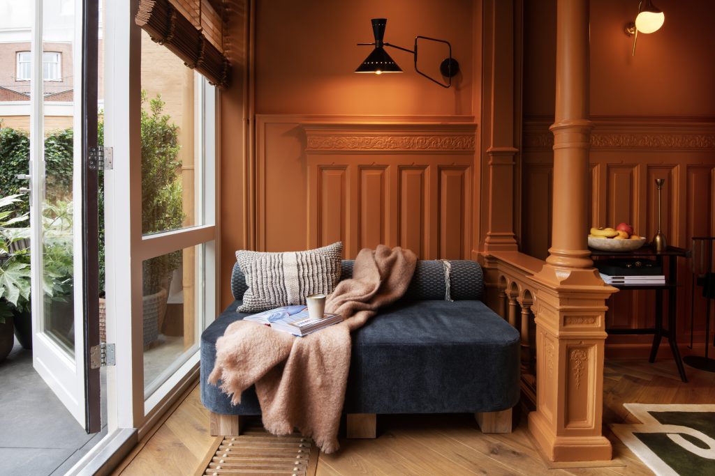 Lounge area at Jan Luyken Hotel in Amsterdam